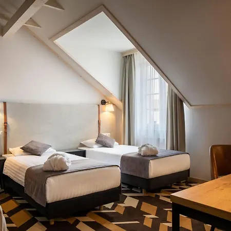 Santa Natura & Hotel Nowa Wies (Zyrardow)