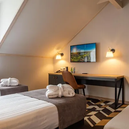 Santa Natura & 4* Nowa Wies (Zyrardow)