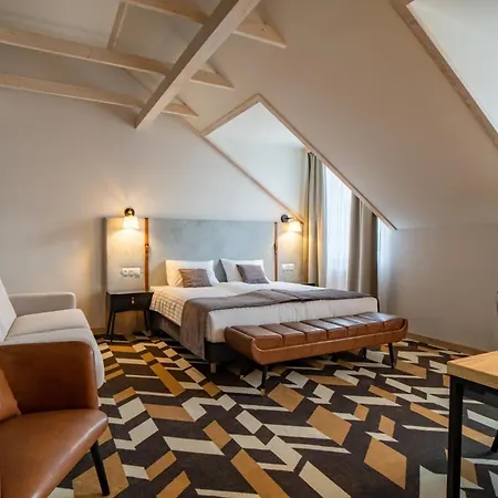 Santa Natura & Hotel Nowa Wies (Zyrardow)