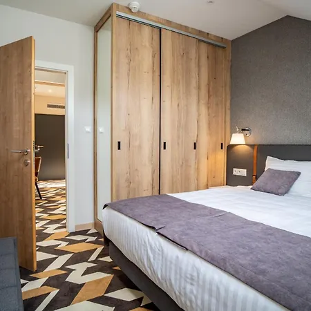 Santa Natura & Hotel Nowa Wies (Zyrardow)