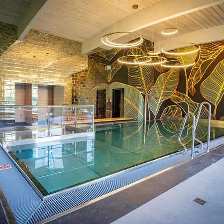 Santa Natura & Hotel Nowa Wies (Zyrardow)