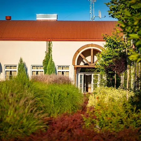 Santa Natura & Hotel Nowa Wies (Zyrardow)