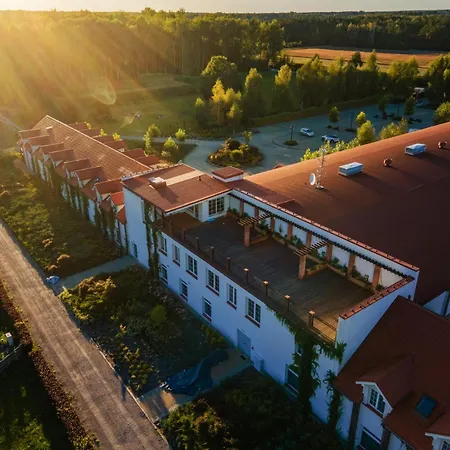 Santa Natura & 4* Nowa Wies (Zyrardow)