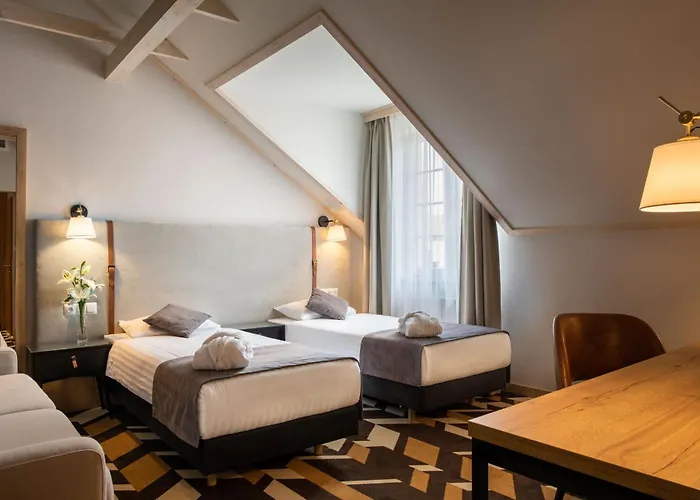 Santa Natura & Hotel Nowa Wies (Zyrardow)