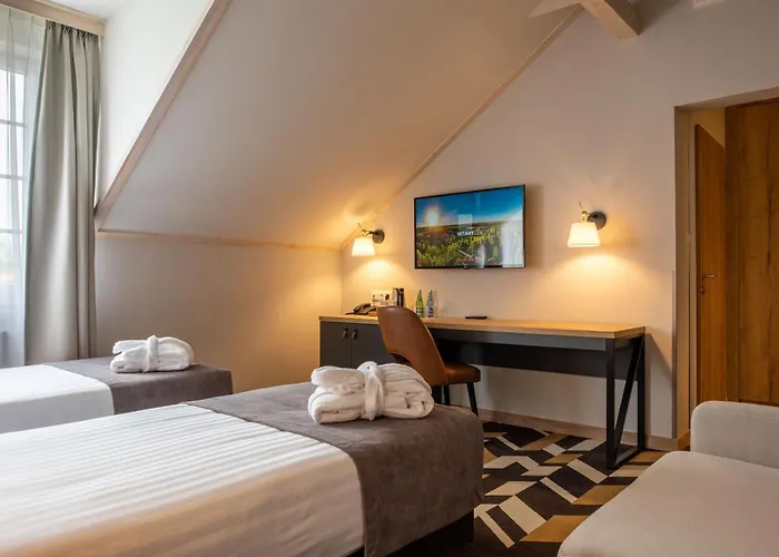 Santa Natura & 4* Nowa Wies (Zyrardow)