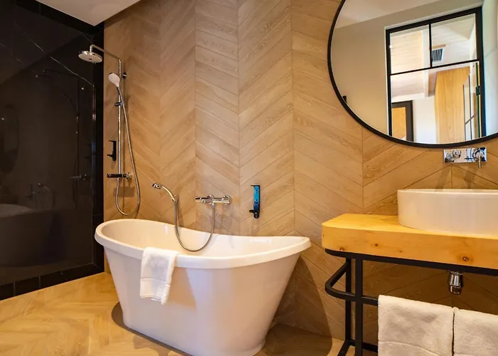 Hotel Santa Natura & Nowa Wies (Zyrardow)