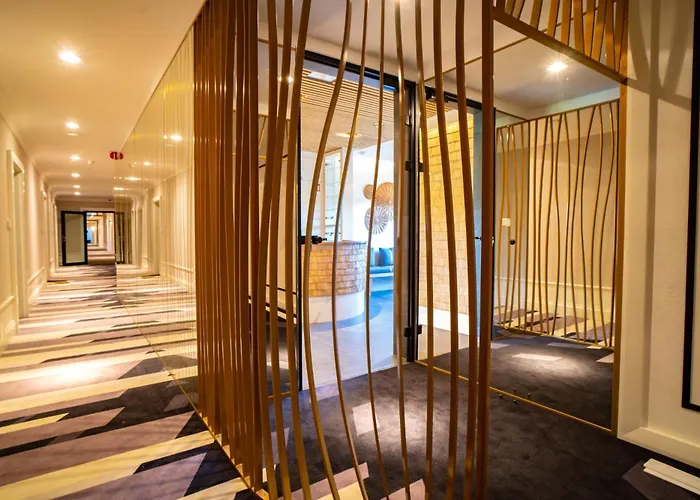 Santa Natura & 4* Nowa Wies (Zyrardow)