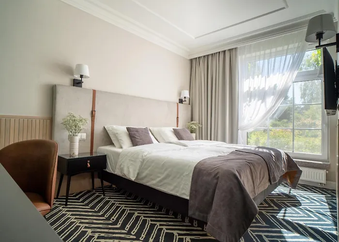 Santa Natura & Hotel Nowa Wies (Zyrardow)